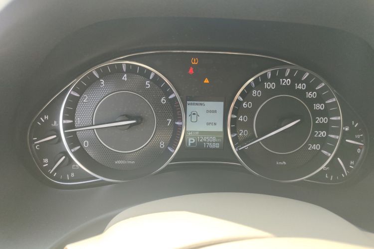 Used Nissan Patrol 2019 Y62 4.0L SE OPT with 18-inch Wheels – Middle East Instrument Cluster