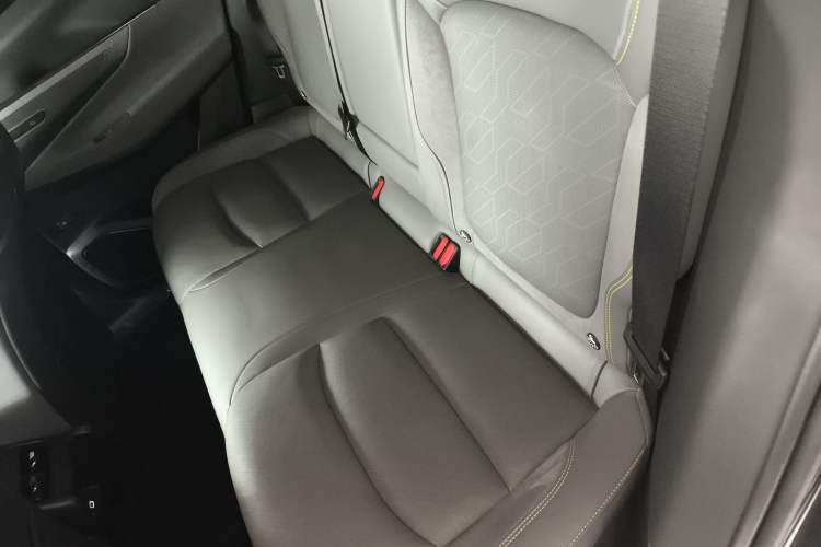 Used Lynk & Co 08 EM-P 2023 120km Long-Range Pro