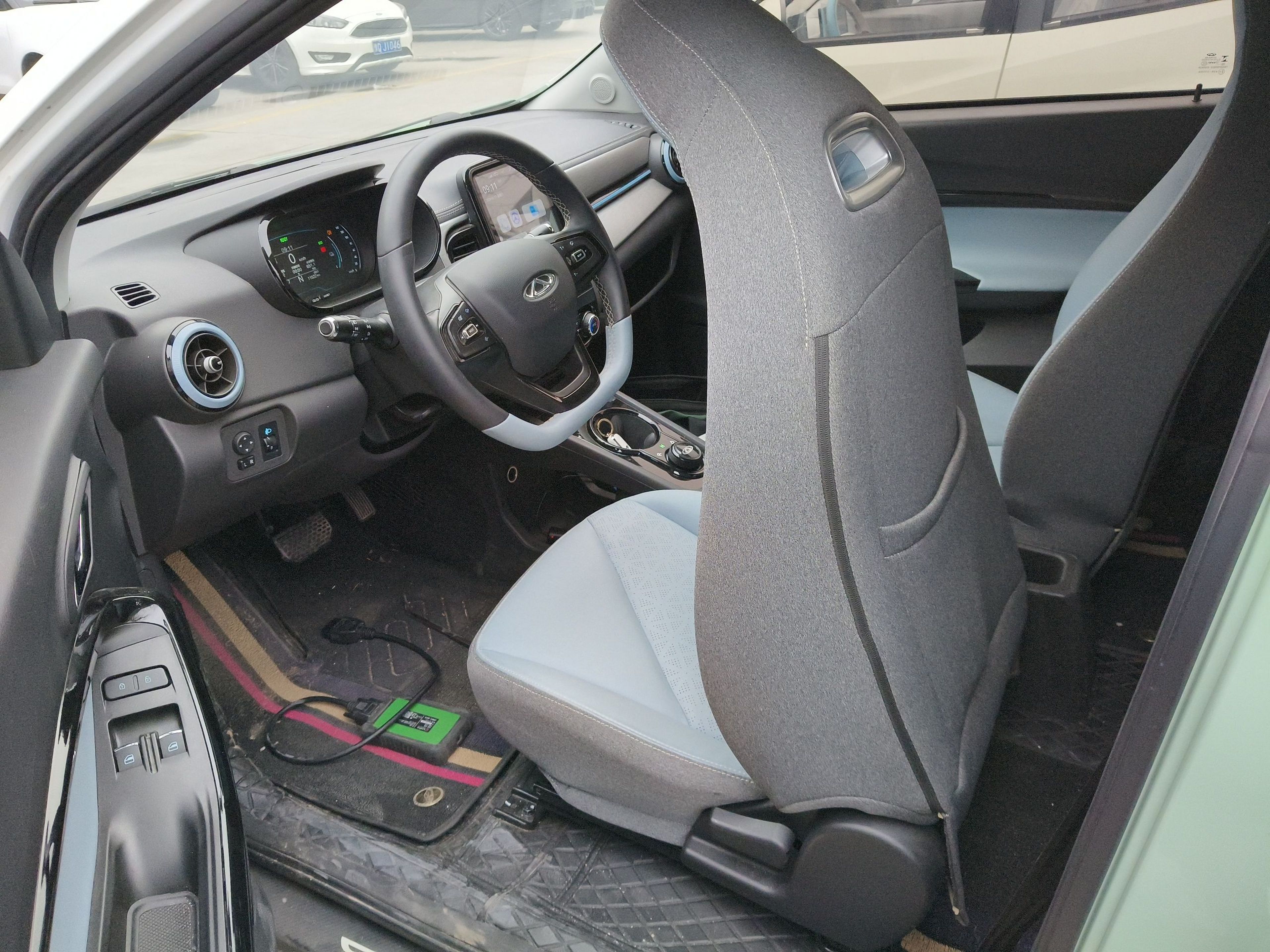 Переднее сиденье в автомобиле