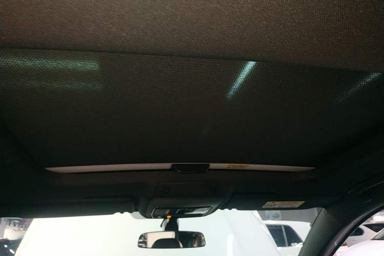 Used Volkswagen Golf 2023 280TSI DSG R-Line Lite Headliner