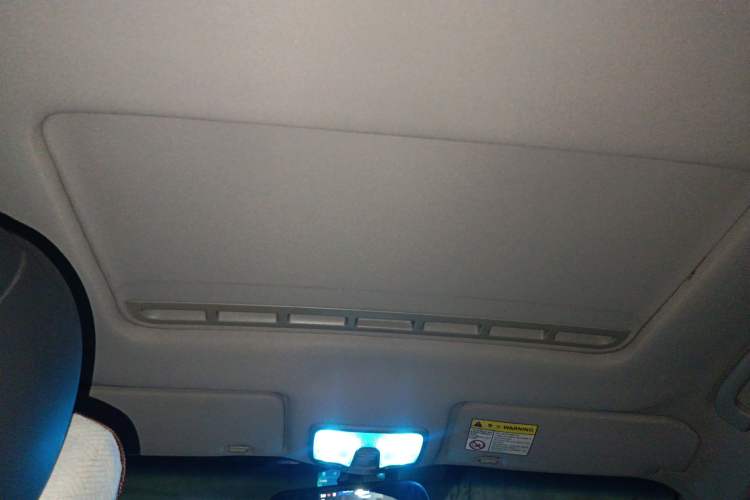 Used Roewe 350 2014 1.5L Automatic Xunyue Version
