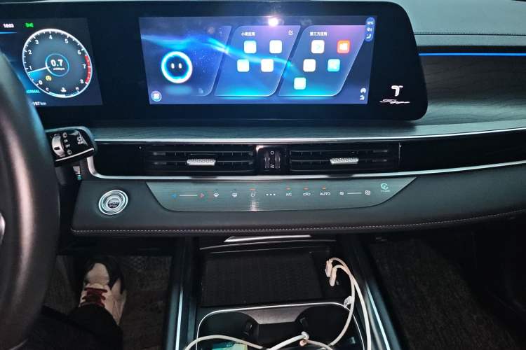 Used Chery Tiggo 8 PRO 2022 390T Two-Wheel Drive Sky Dome Edition 5 Seats