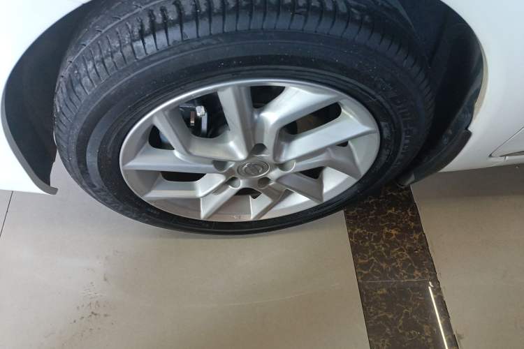 Used Nissan Tiida 2021 1.6L CVT Smart Drive Edition Left Front Wheel Hub