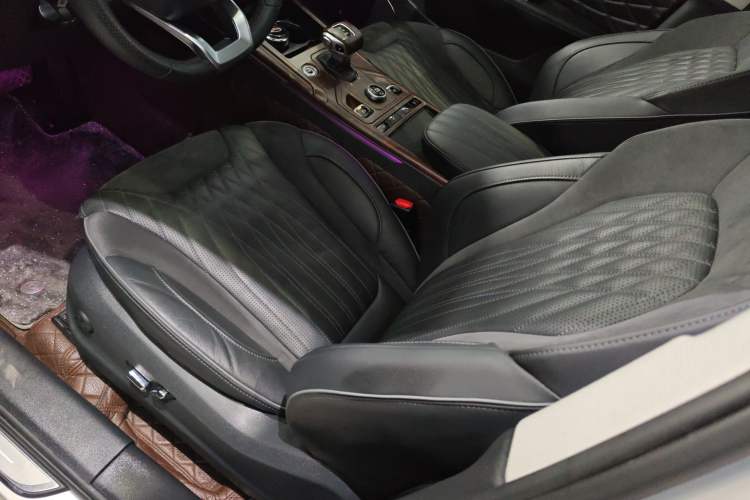 Used Hongqi HS5 2022 Revised Version 2.0T Smart Connect Flagship Edition
