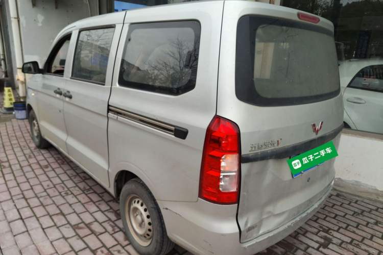 Used Wuling Hongguang V 2019 1.5L Jingqu Version China VI LAR