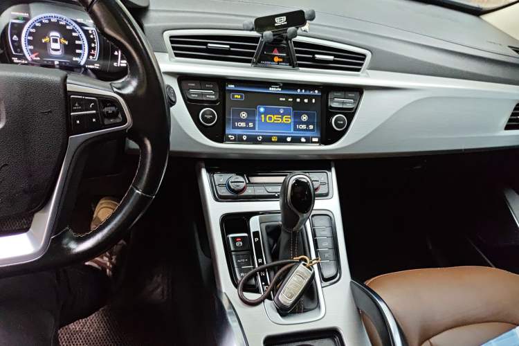 Used Geely Auto Emgrand X7 Sport 2016 1.8TD Automatic ZhiZun Version