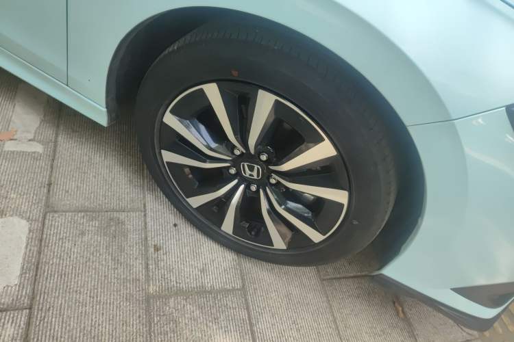 Used Honda Civic 2023 2.0L eHEV Pioneer Edition Right Front Wheel Hub