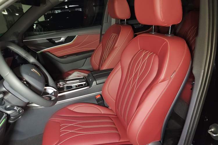 Used Hongqi HS5 2026 Model 2.0T Four-Wheel Drive Xuan Ying Edition
