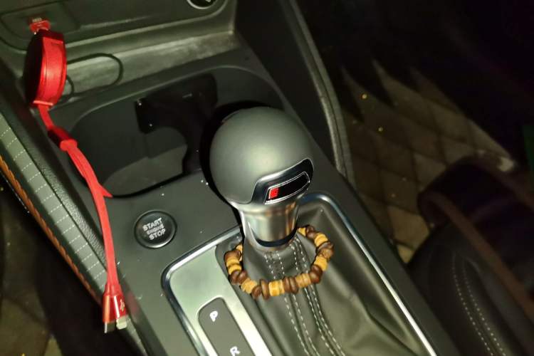 Used Audi Q2L 2022 35 TFSI Fashion Dynamic Model Gear Lever