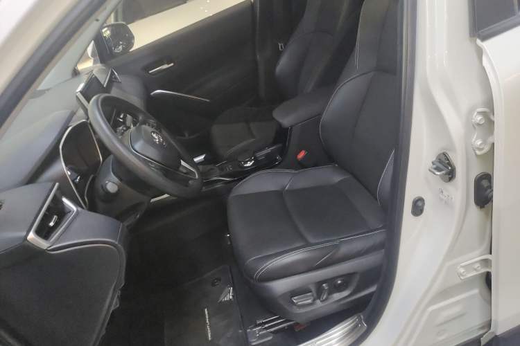 Used Toyota FRONTLANDER 2022 2.0L CVT Luxury Edition