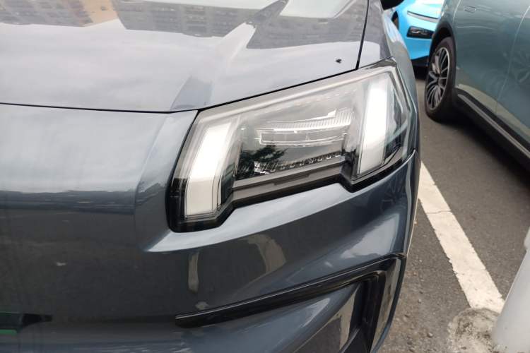 Used AION V 2024 Aion Tyrannosaurus 520 Smart Luxury Edition