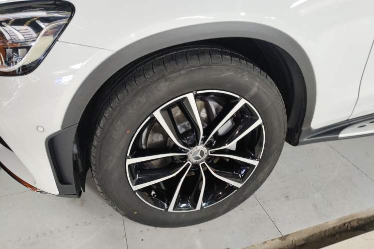 Used Mercedes-Benz GLC 2020 Facelift GLC 300 L 4MATIC Dynamic Edition