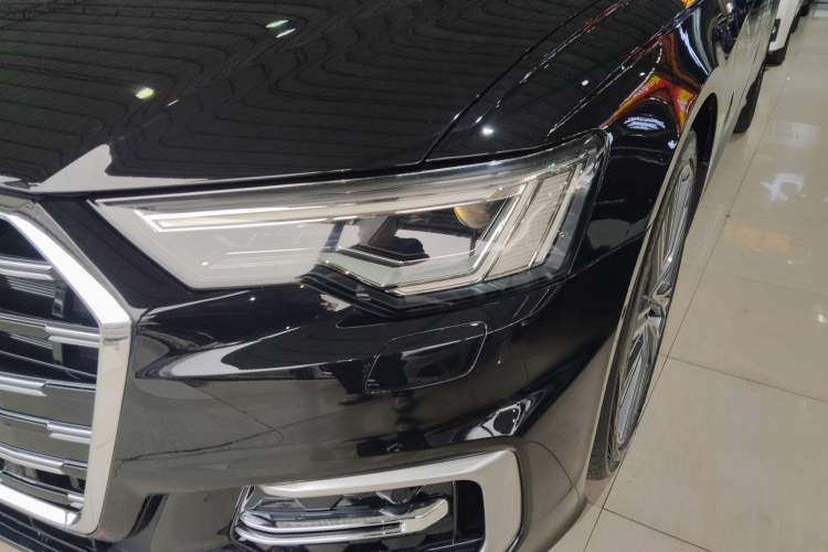 Used Audi A6L 2023 Revised Edition 45 TFSI quattro Prestige Dynamic Version Left Front Headlight