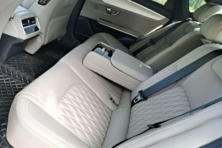 Used BYD Han 2025 DM-i 125KM Elite Model Left Rear Seat