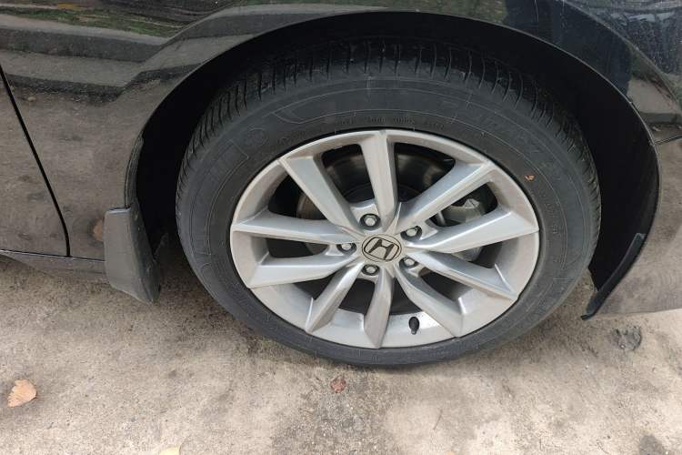 Used Honda Accord 2022 260TURBO Luxury Edition Right Front Wheel Hub