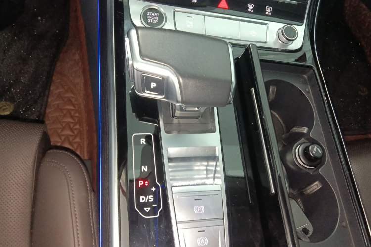 Used Audi A8 2021 A8L 50 TFSI quattro Comfort Model Gear Lever