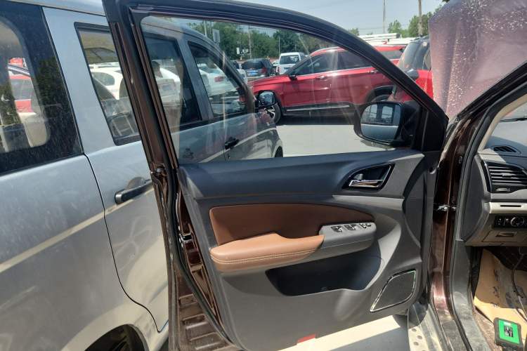 Used BYD S7 2015 2.0T Upgraded Automatic Luxury Version
