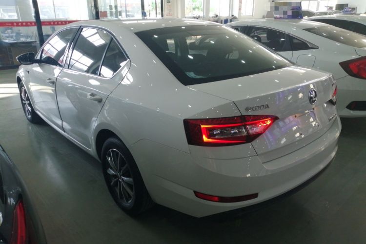 Used Skoda Octavia 2018 1.6L Automatic Comfort Edition
