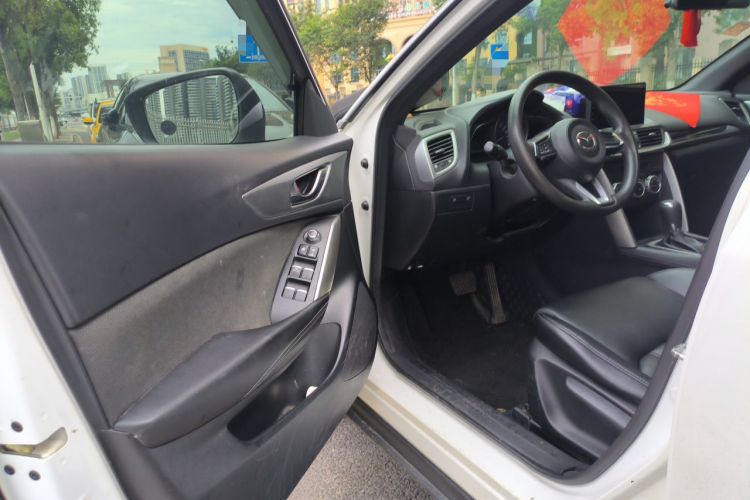 Used Mazda CX-4 2018 2.0L Automatic Two-Wheel Drive Blue Sky Dynamic Version China V Standard