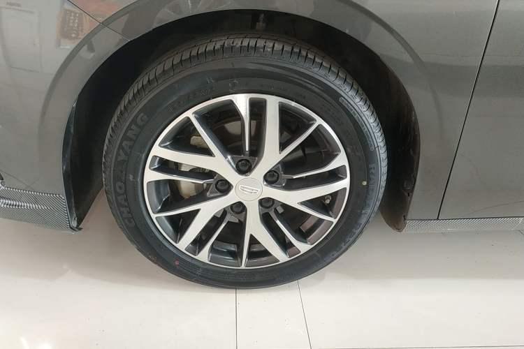 Used Geely Auto Emgrand 2023 4th Generation Champion Edition 1.5L CVT Luxury Model Exterior 4
