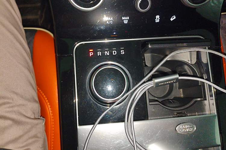 Used Land Rover Range Velar 2017 P380 R-DYNAMIC SE
