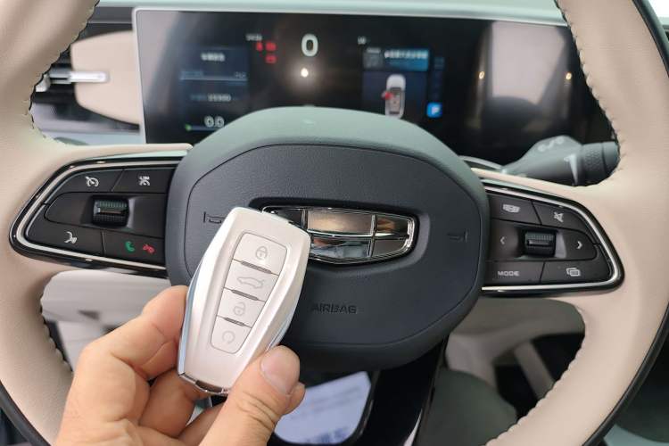 Used Geely Auto icon 2023 1.5TD Chocolate Smoothie Edition
