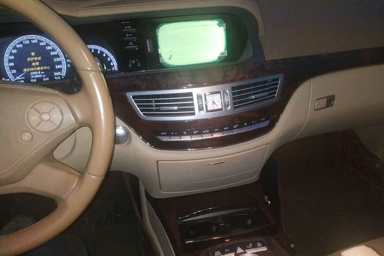 Used Mercedes-Benz S-Class 2010 S 350 L Luxury Model Audio And AC Panel