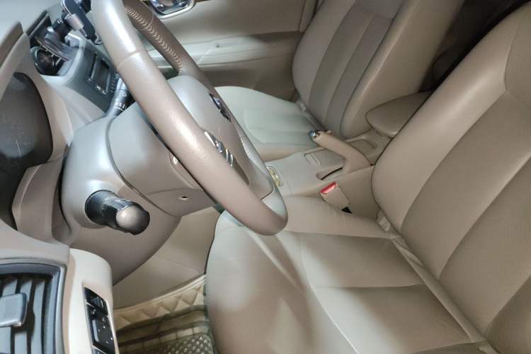 Used Nissan Sylphy 2014 1.6XV CVT Deluxe Edition