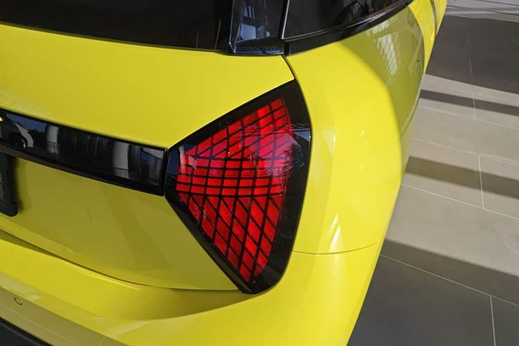 Used MINI Electric MINI COOPER 2024 452km COOPER SE Artist