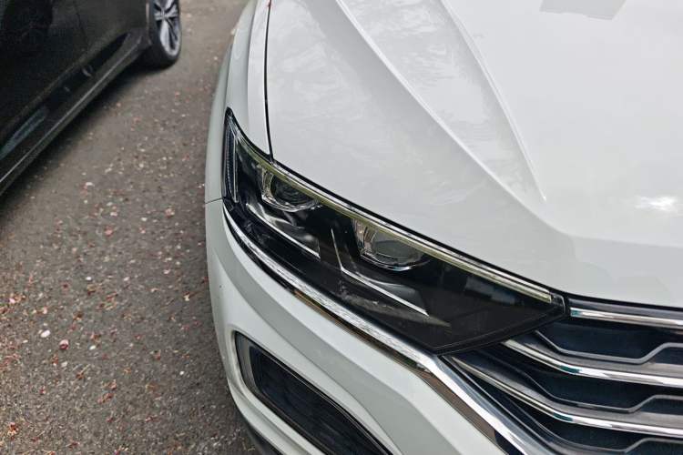 Used Volkswagen T-ROC 2018 280TSI DSG Two-Wheel-Drive Comfort Version China V Standard Right Front Headlight