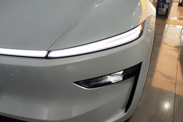 Used Tesla Model Y 2026 Long-Range All-Wheel-Drive Model