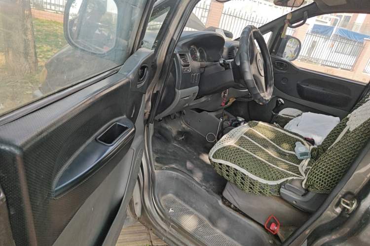 Used FORTHING Lingzhi 2012 Commercial Version 1.6L Special Offer Model
