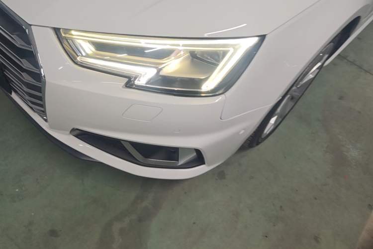 Used Audi A4L 2019 40 TFSI Fashion Edition China VI Emission Standard
