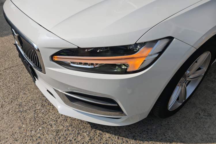 Used Volvo S90 2019 T5 Zhiyi Edition
