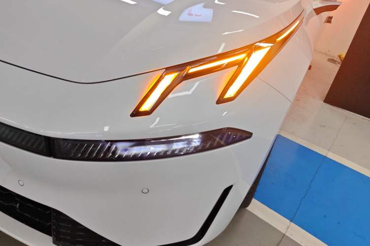 Used Lynk & Co 07 2024 EM-P 126 Long-Range Halo