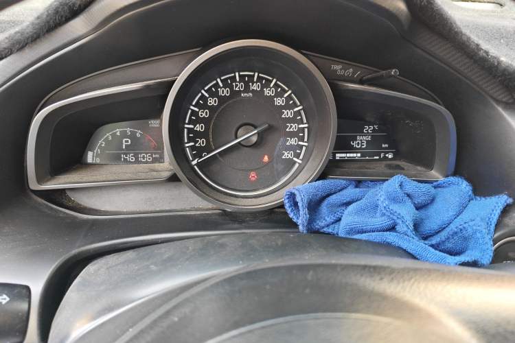 Used Mazda 3 Axela 2017 Sedan 1.5L Automatic Comfort Model China VI Standard Instrument Cluster