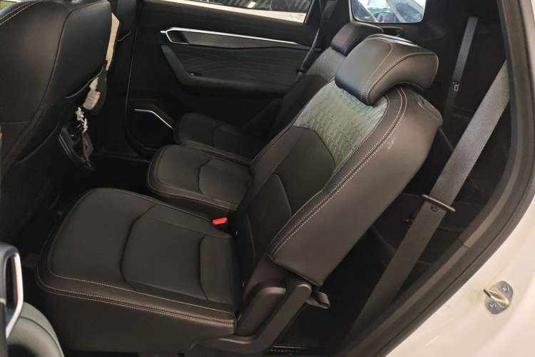 Used Geely Auto Haoyue L 2024 2.0T DCT Prestige Version
