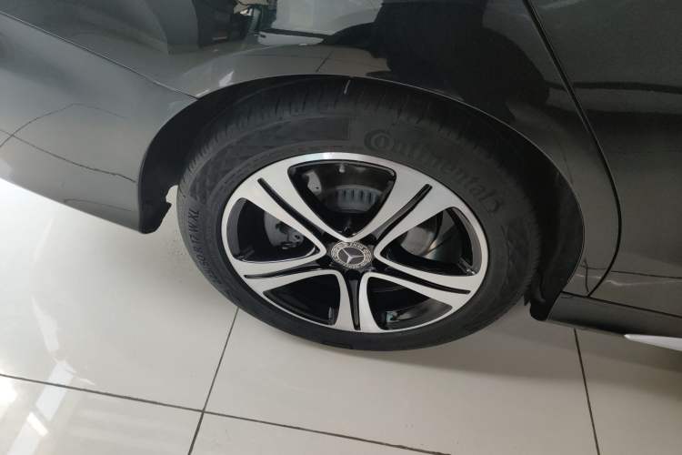 Used Mercedes-Benz C-Class 2021 C 260 L Sport Edition Right Rear Wheel Hub