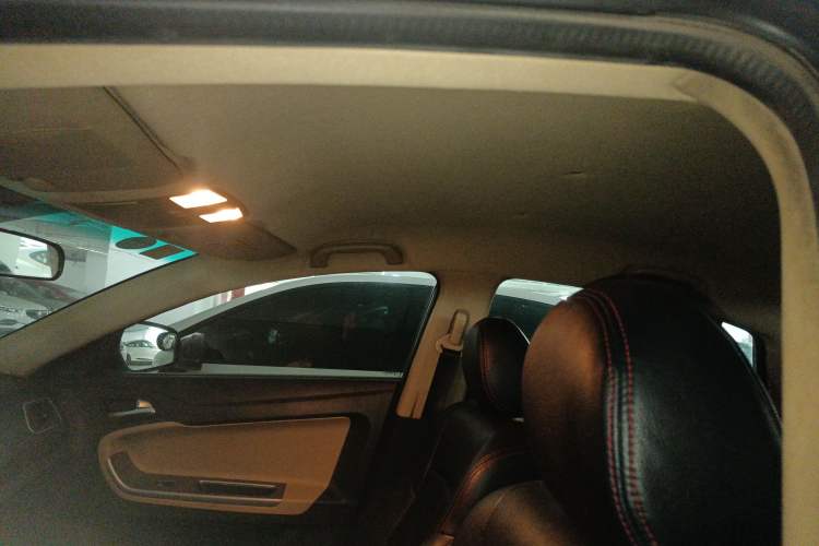 Used Haima Fumei 2014 M5 1.6L Manual Elite Model Headliner