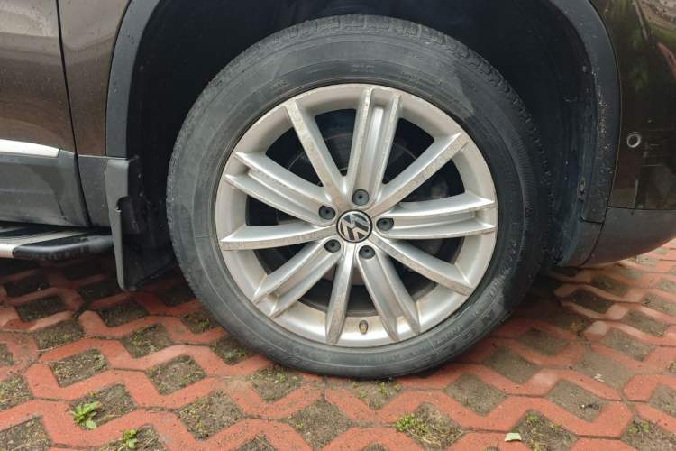 Used Volkswagen Tiguan 2013 2.0 TSI Automatic All-Wheel-Drive Flagship Edition
