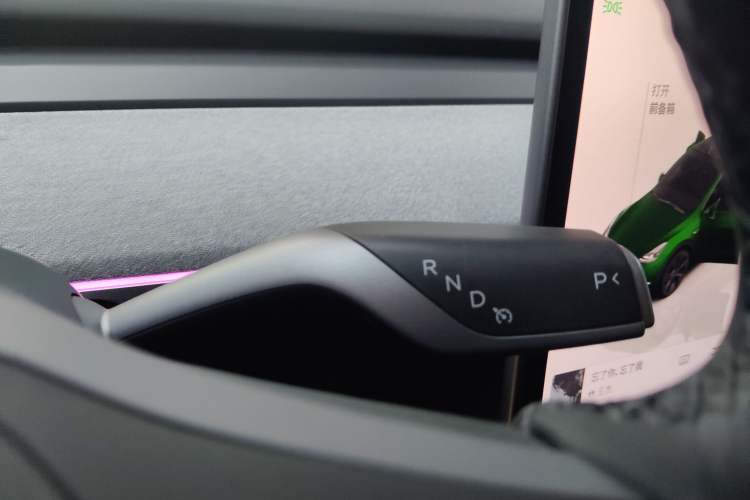 Used Tesla Model Y 2023 Long-Range All-Wheel-Drive Version