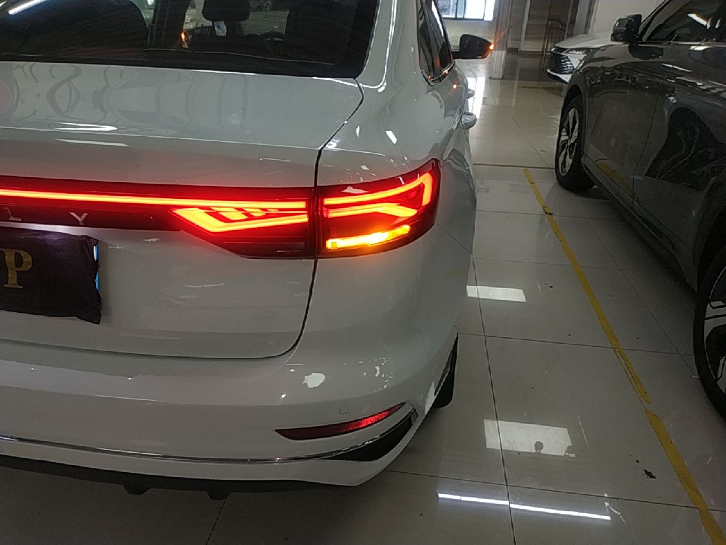 Geely Auto Emgrand 2022 4th Generation 1.5L CVT Luxury Model - Premium — снимка 9