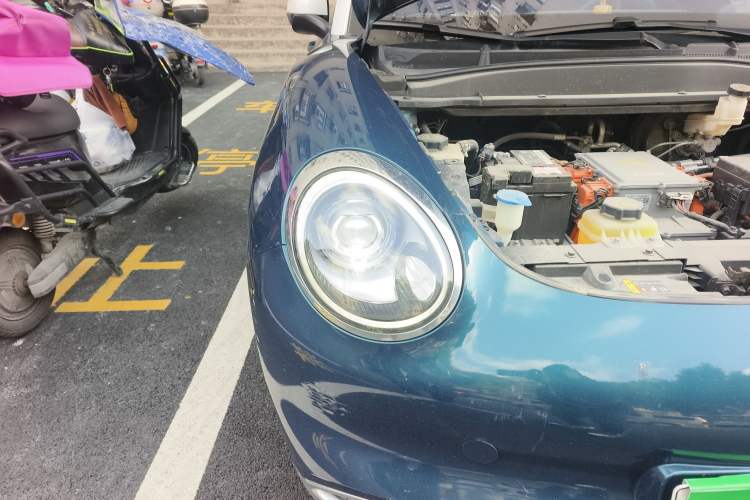 Used ORA Good Cat 2021 400km Standard Range Venus Edition Lithium Iron Phosphate Right Front Headlight