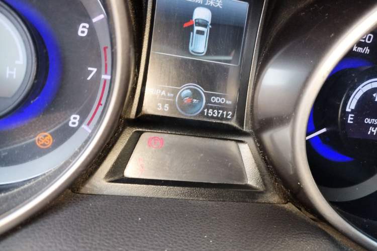 Used Changan CS75 2017 Shangkui Edition 1.5T Manual Fengxiang Model