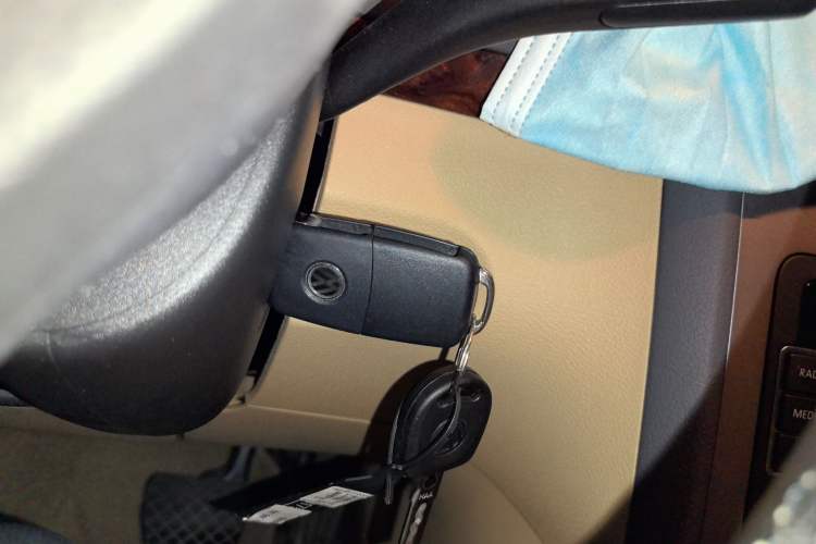 Used Volkswagen Touran 2011 1.4T DSG ZhiZhen Edition 5 Seats Vehicle Key