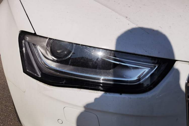 Used Audi A4L 2015 35 TFSI Automatic Comfort Model Right Front Headlight