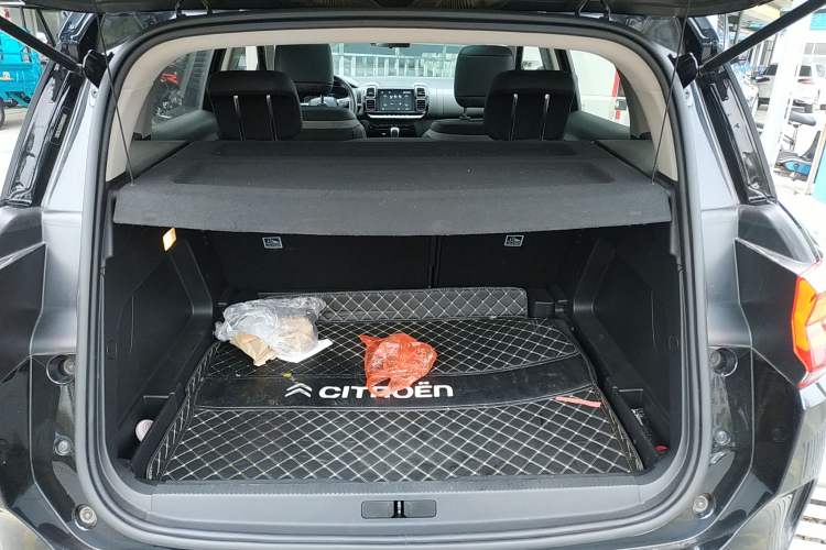 Used Citroen C5 AIRCROSS 2017 350THP Fashion Edition Trunk