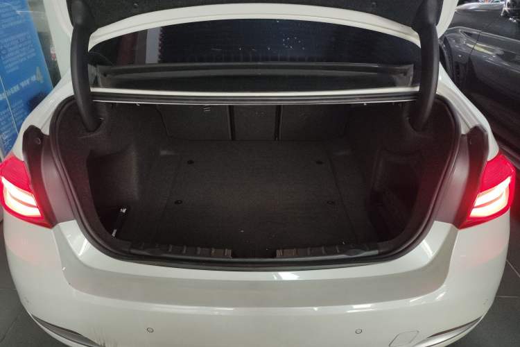 Used BMW 3 Series 2018 320Li Fashion Model
