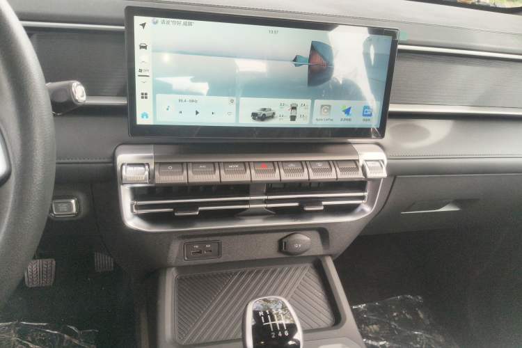 Used RELY Venucia R08 2025 Model 2.3T 6MT 2WD Diesel Long Box Exclusive Edition Audio And AC Panel