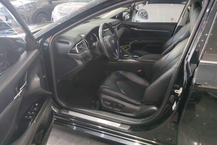 Used Toyota Camry 2019 2.0G Luxury Edition China VI Standard
